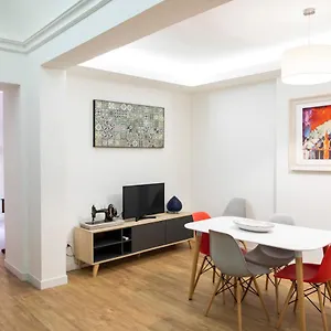  Apartment Uzeda